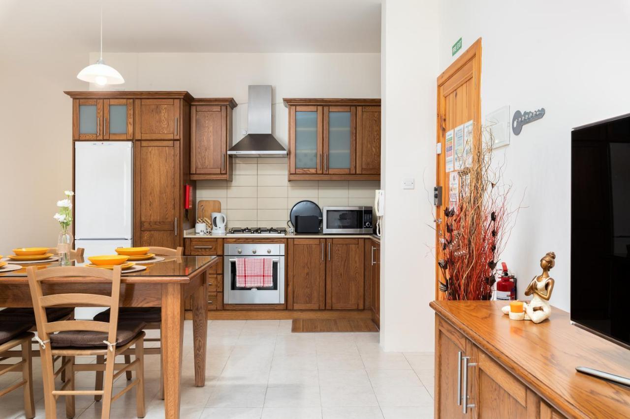 Spacious, Bright & Cosy 2 Bedroom 2 Bathroom Apartment - Msida Uni Heights Exteriör bild